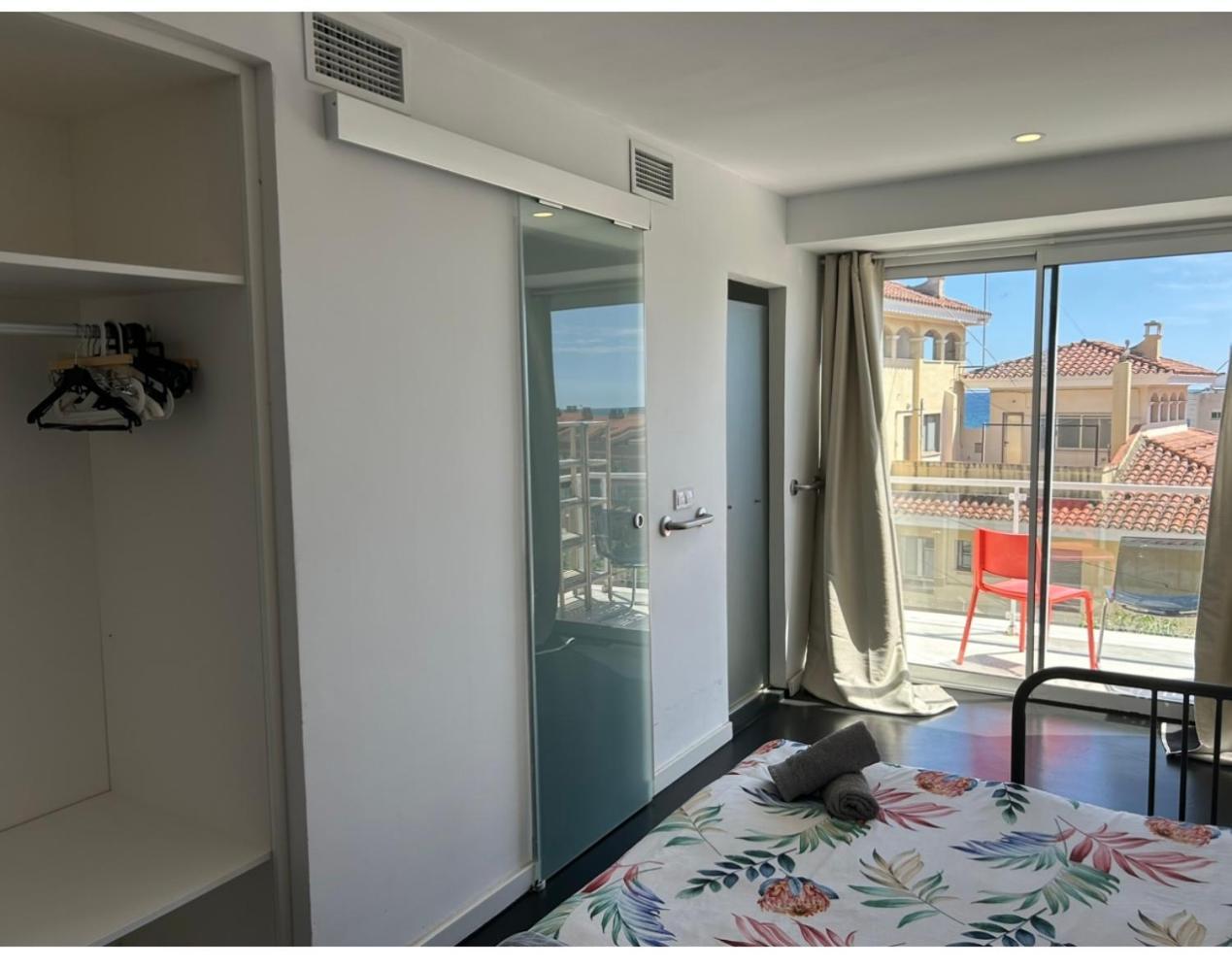 Hug Hotel2022 El Carrer del Canonge エクステリア 写真